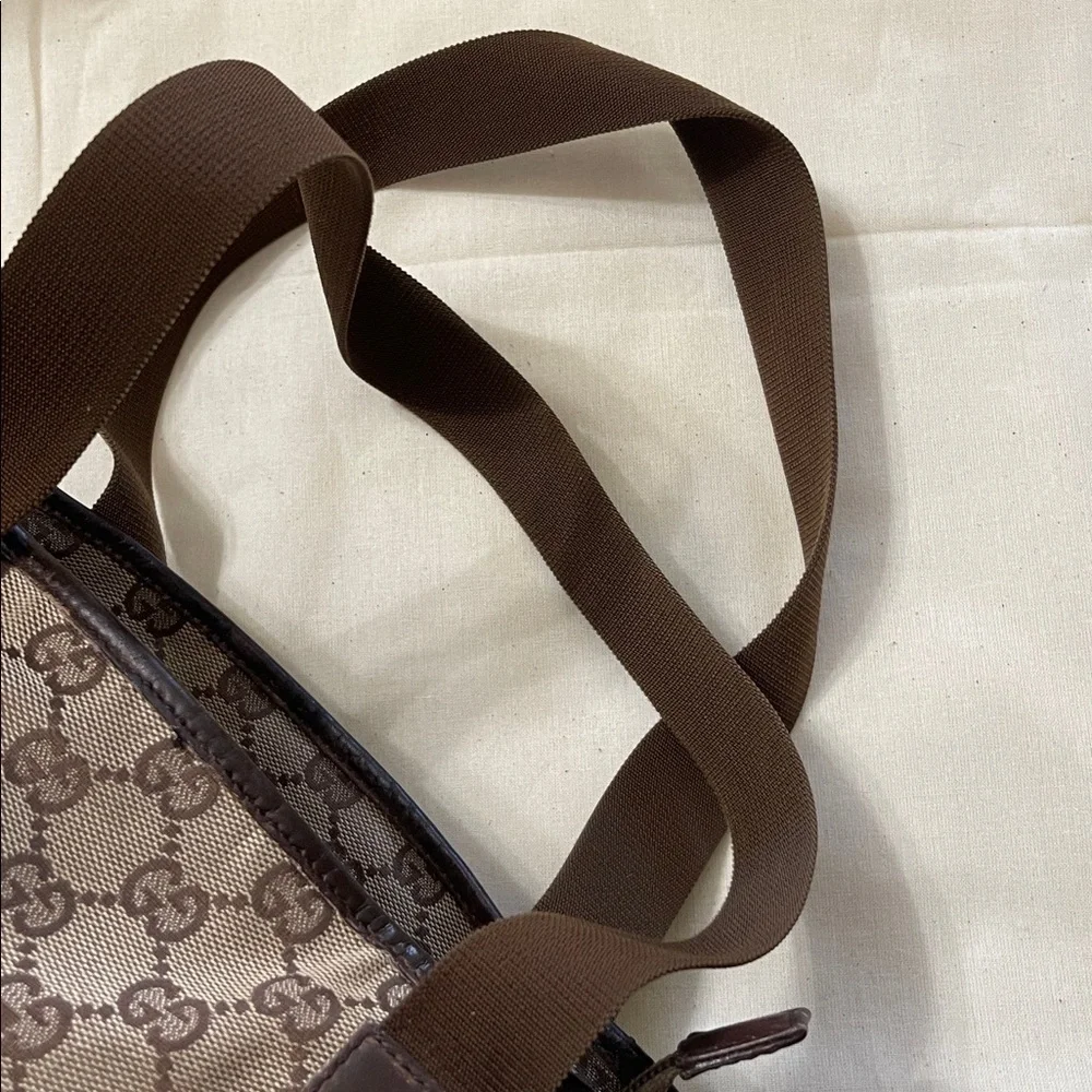 Gucci Vintage Authentic GG Monogram Canvas Over Shoulder/Hand Tote Bag. P